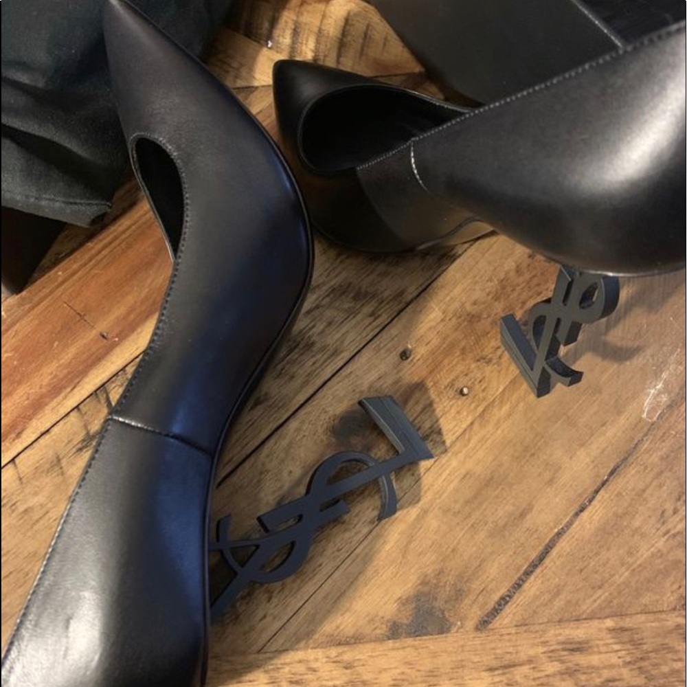 Women’s Saint Laurent OPYUM pumps (39) USA 9